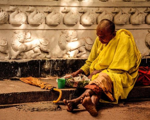 poor-monk-sitting-1280